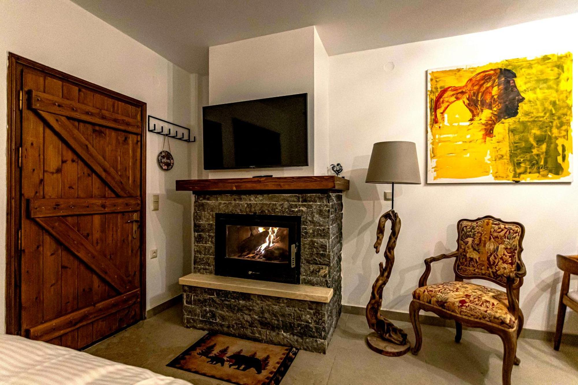 Mz Reindeer Otel Kalívia Dış mekan fotoğraf